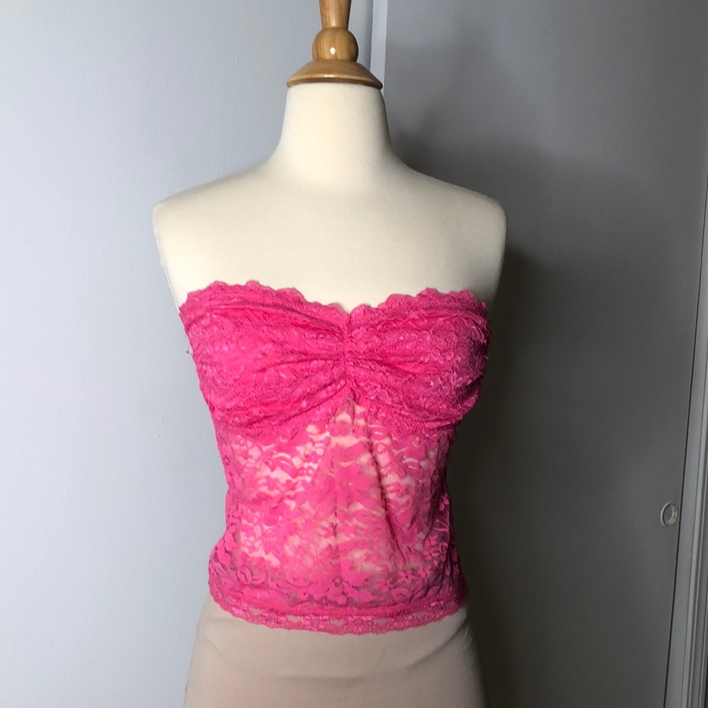 Laced Strapless Top 🌺